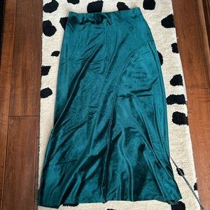 New without tags green velvet midi skirt from Zara size medium